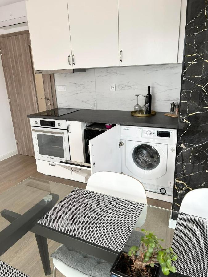 Smart Apartment Mir Варна Екстериор снимка